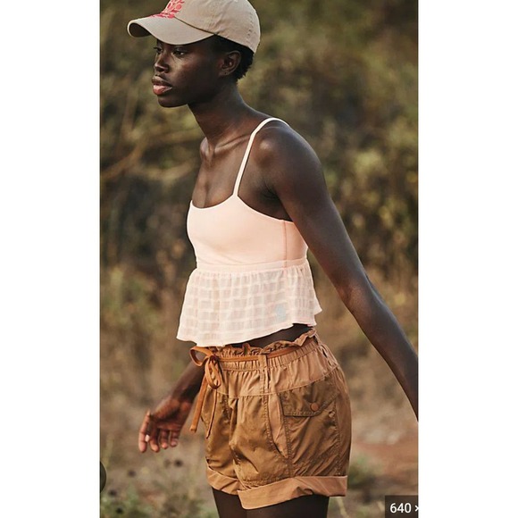 FREE PEOPLE FP MOVEMENT OFF TRAIL TANK PASTEL PEACH SZ LARGE NWOT‎ PEPLUM CROP - Picture 1 of 6